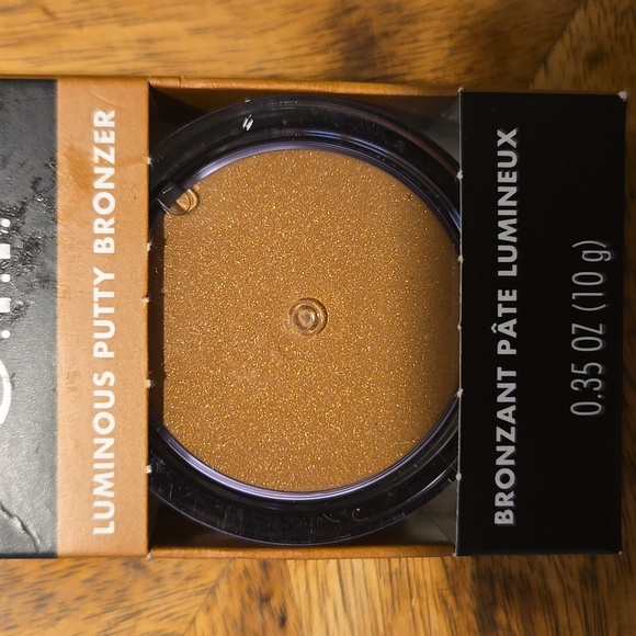 e.l.f. Bronzers Set of 3 in Different Shades - Picture 2 of 6